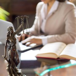 Najlepszy marketing prawniczy? Przestać sprzedawać