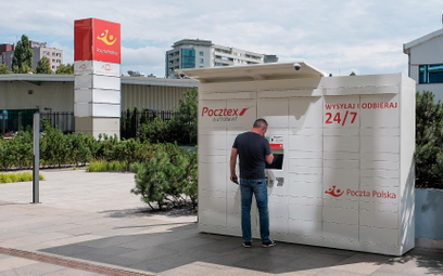 Automat paczkowy Pocztex Poczta Polska w Warszawie