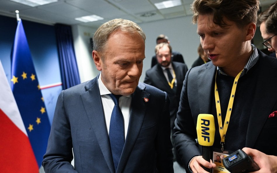 Konferencja prasowa w Brukseli, 23 bm. premiera RP Donalda Tuska (C-L) po zakończeniu posiedzenia Ra