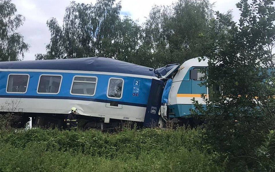 Zderzenie pociągów w Czechach. Są ofiary, wielu rannych