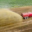 W okresie podwyżek cen nawozów sztucznych rolnicy chętniej sięgnęliby po nawozy naturalne