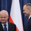 Prezydent RP Karol Nawrocki (P) i prezes Narodowego Banku Polskiego Adam Glapiński (L) podczas konfe