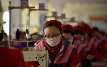 Przestoje w chińskich fabrykach uderzą w PKB