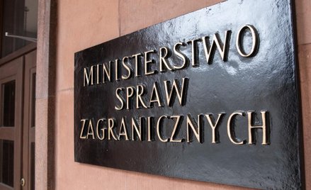 MSZ: Stanowczy komunikat dla Polaków przebywających w Iranie. Resort zaleca wyjazd