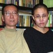 Liu Xiaobo ze swoją żoną Liu Xia. Ten chiński więzień polityczny jest wymieniany przez norweskie med