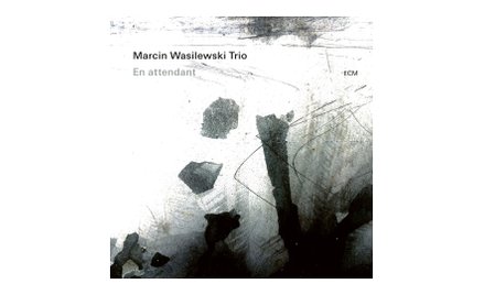 Marcin Wasilewski Trio „En attendant”, ECM Records/Universal, 2021