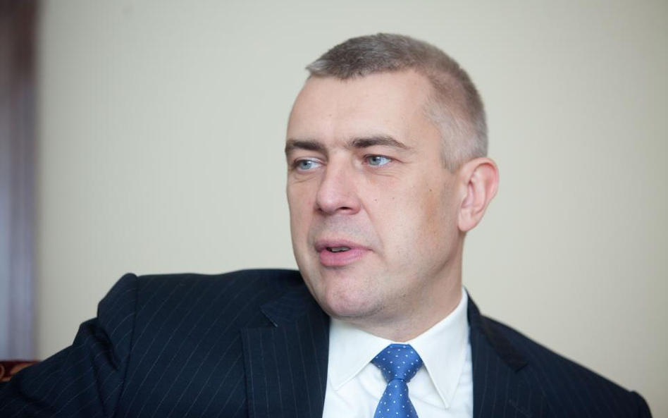 - Zarejestrowani wydawcy gazet powinni odpowiadać za wpisy na ich forach internetowych – uważa Roman