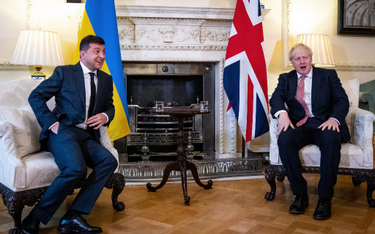 Boris Johnson obiecuje Ukrainie przeciwdziałać "złośliwym wpływom" Rosji