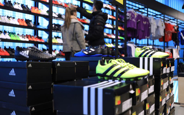 Adidas nie nadąża z produkcją. Amerykańscy klienci chcą coraz więcej