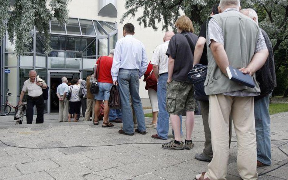 Po książkę Cenckiewicza i Gontarczyka ustawiały się po IPN długie kolejki