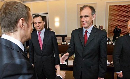 Ministrowie stają do raportu