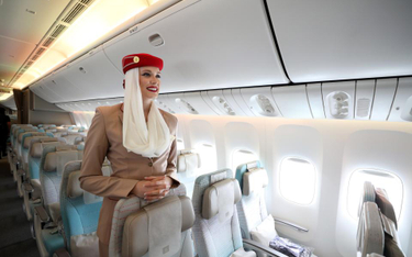 Emirates rozpoczyna rekrutację w Polsce. Nie musisz być magistrem, ale są inne wymagania