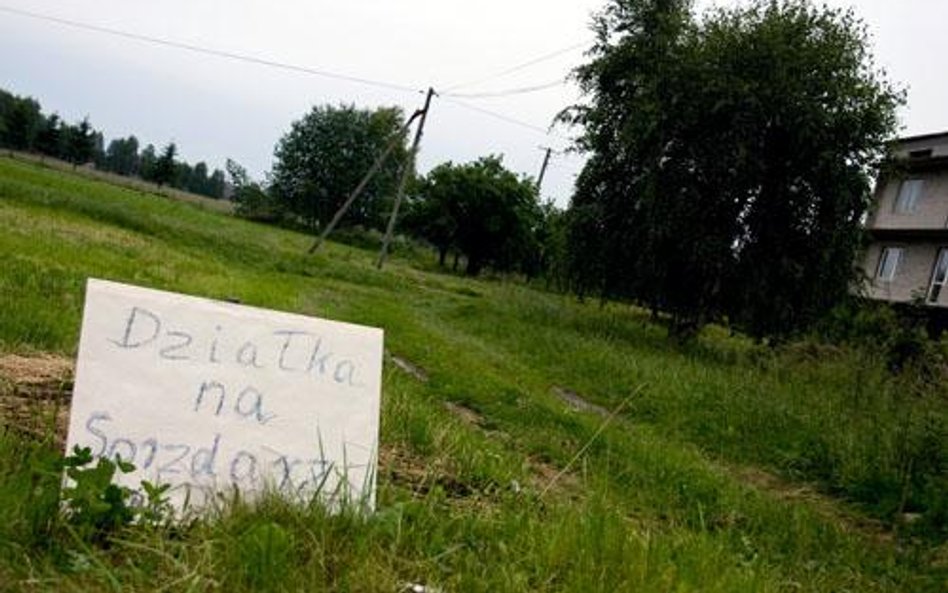 Ziemia jest zbyt droga i źle przygotowana pod budowę