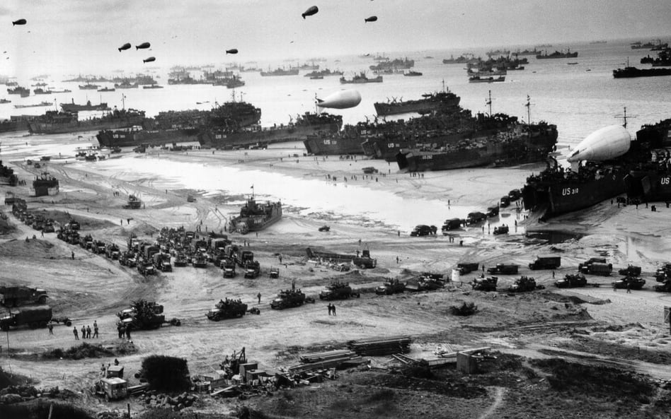 6 czerwca 1944 r. (D-Day) rozpoczęła się operacja lądowania wojsk alianckich na plażach Normandii, a