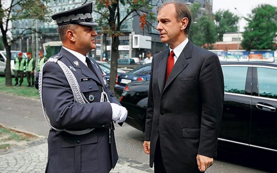 Gen. Andrzej Błasik próbował ostrzec premiera Tuska za pośrednictwem szefa MON Bogdana Klicha o fata