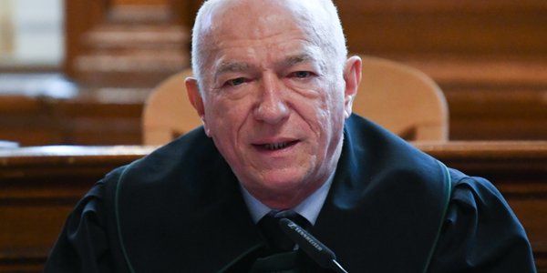 Zbigniew Ćwiąkalski: Młodszy asystent może w sądzie pomóc, ale sprawy nie załatwi