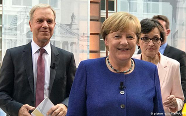 Merkel o relokacji uchodźców: nie można się wykupić pieniędzmi