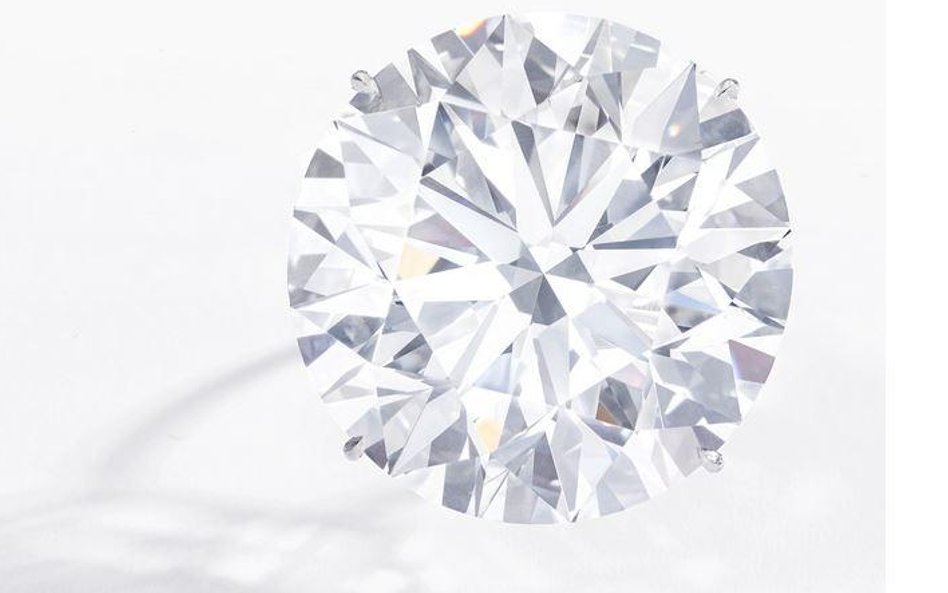 Pierścionek z okrągłym diamentem o wadze 51.71 karatów