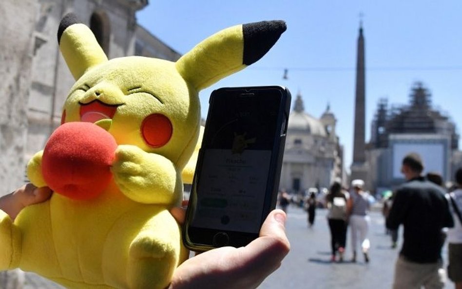 Pokemon GO, gra na której punkcie oszalał cały świat, budzi poważne obawy niektórych specjalistów od