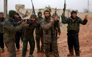 Syria: Czeczeńscy bojownicy Daesh pomagają rosyjskiemu lotnictwu