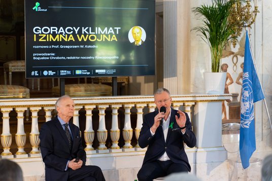 Gościem specjalnym wydarzenia był prof. Grzegorz Kołodko (z lewej), z którym rozmawiał Bogusław Chra