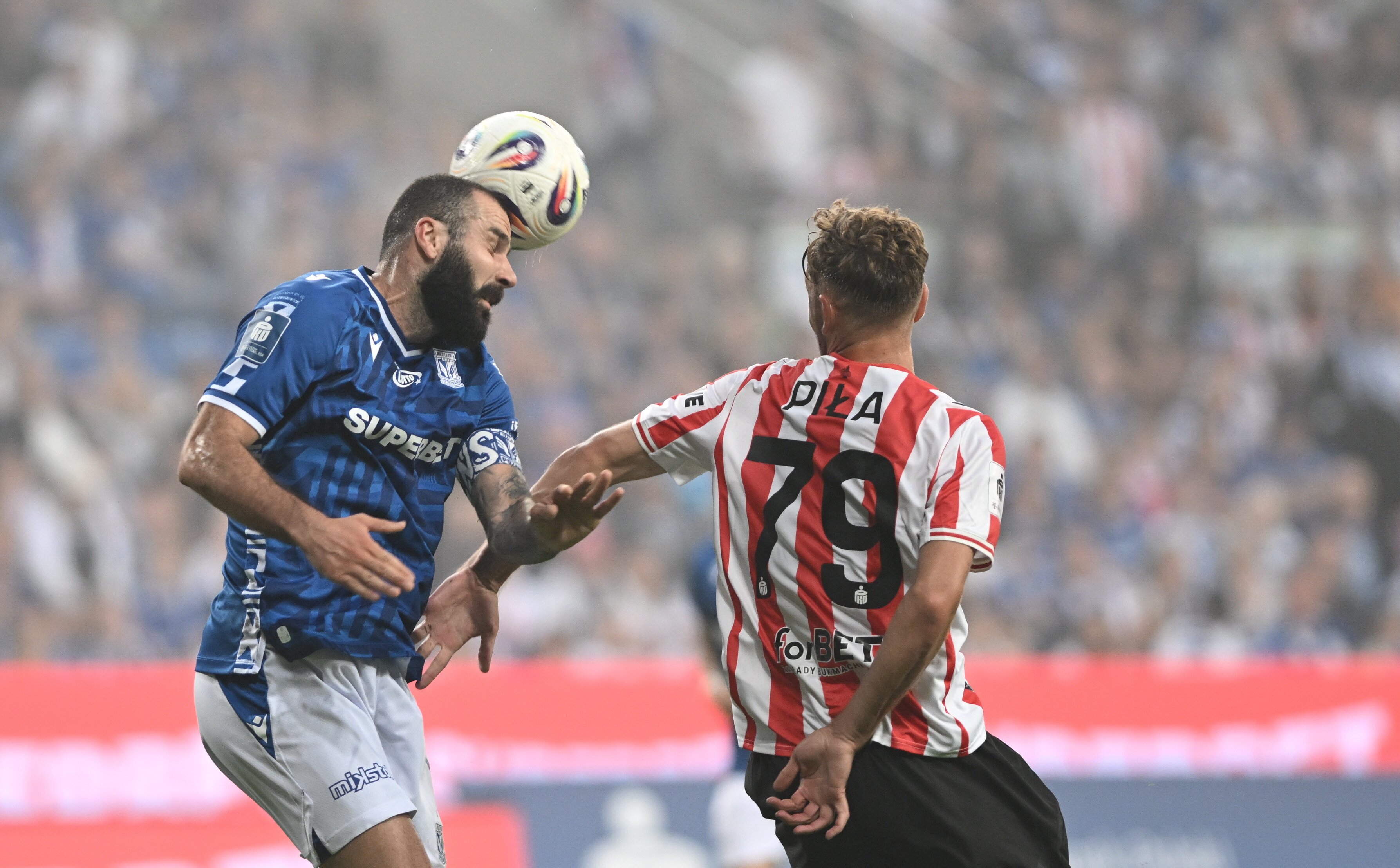 Ruszyła PKO BP Ekstraklasa. Piłkarze Lecha i Jagiellonii wpadli w poślizg