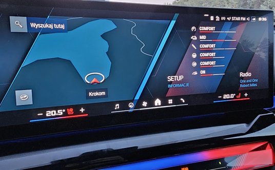 BMW M5 Touring na zamarzniętym jeziorze