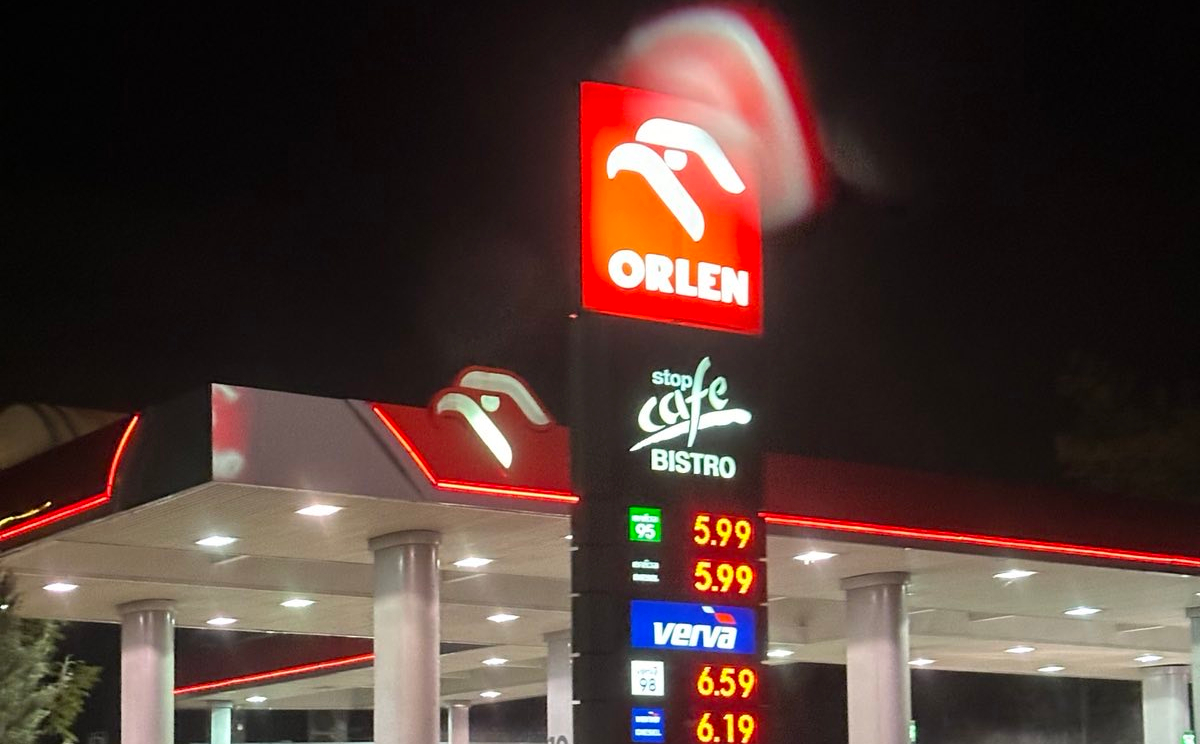 Orlen apeluje, aby nie kupować paliwa na zapas. Ceny przekroczyły istotną granicę