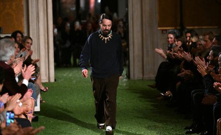 Alessandro Michele, dyrektor kreatywny Valentino, podczas wiosennego pokazu w Rzymie.