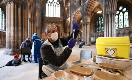 711 tys. Brytyjczyków zaszczepionych w jeden dzień