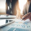 Biznes zasypuje lukę w finansowej wiedzy