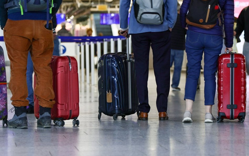 Prezes UOKiK-u zobowiązał linie lotnicze Enter Air do wypłaty konsumentom przysporzenia o łącznej wa