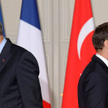 Analiza Emmanuela Macrona (z prawej) stanu NATO jest „chora” – uważa prezydent Turcji Tayyip Erdogan