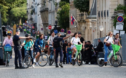Olimpiada sparalizowała Paryż
