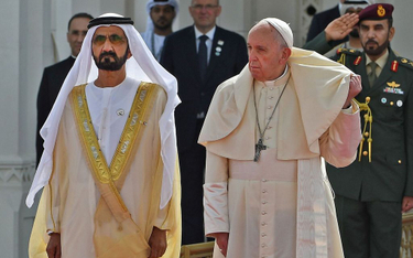 Papież Franciszek i premier ZEA szejk Mohamed bin Raszid al-Maktum w poniedziałek w Abu Zabi