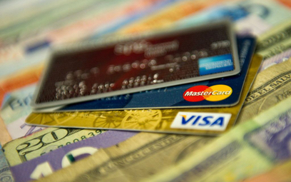 Konto, kredyt, karta. Jakie oferty najczęściej wybierają klienci w bankach?