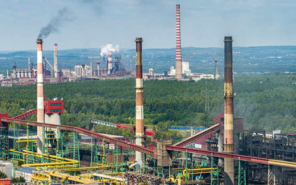 PMI dla przemysłu w Polsce w górę. Odczyt wyższy od prognoz i najwyższy od kwietnia