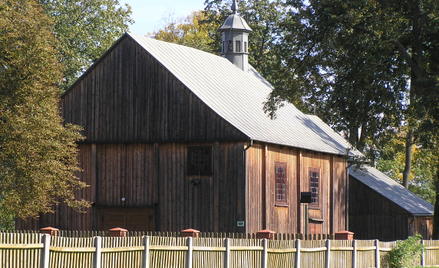 Zabytkowy drewniany kościół w Sokołowie Włościańskim