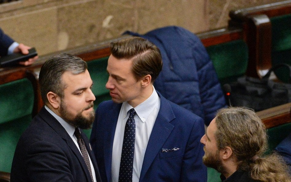 Krzysztof Bosak: Przekazywanie broni Ukrainie jest niejednoznaczne