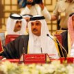 Tamim bin Hamad as-Sani, emir Kataru, rok temu na spotkaniu z przywódcami innych państw Zatoki w sto