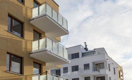 Balustradę wymienia wspólnota, maluje właściciel