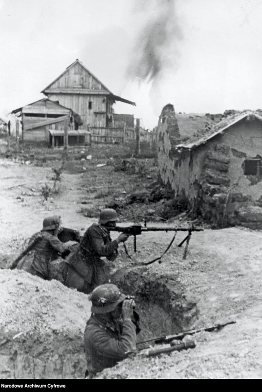 Piechota niemiecka podczas walk pod Stalingradem, wrzesień 1942 r.