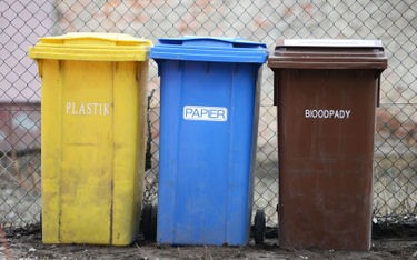 Dwie stawki za wywóz śmieci naruszają prawo
