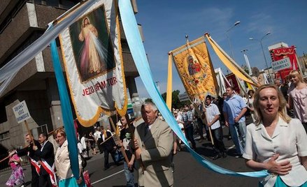 Jutro Zielone Świątki. Sklepy będą zamknięte