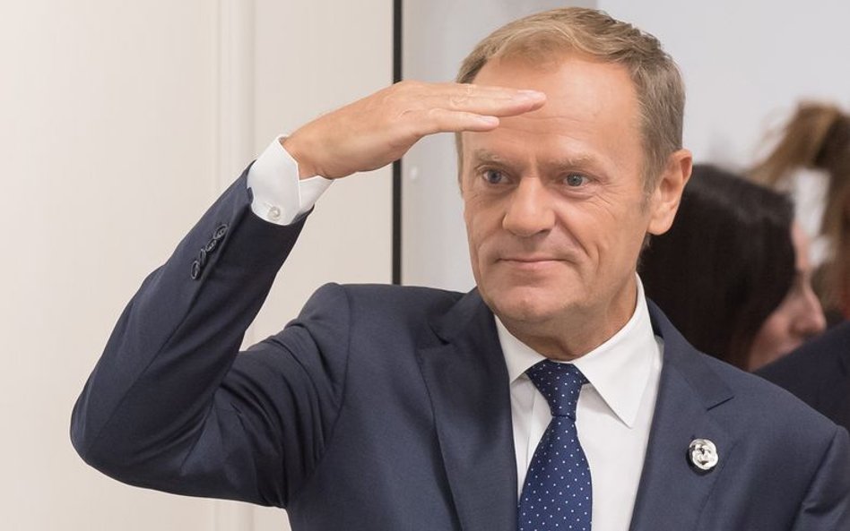 "SE": Tusk boi się przegranej z Dudą. Rezygnuje?