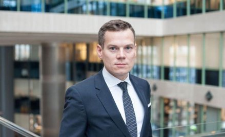 UKNF, którym kieruje Jacek Jastrzębski, może postawić bankom wyższe wymogi kapitałowe na hipoteki o 