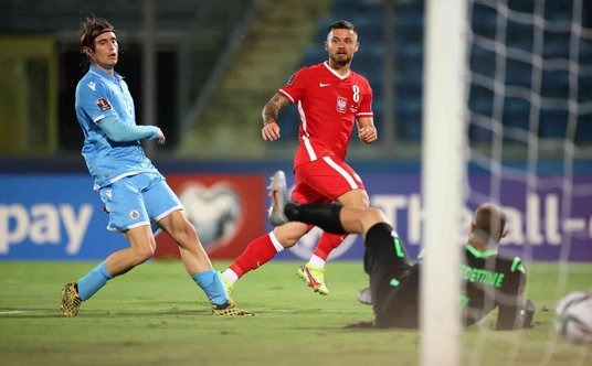 Karol Linetty strzela gola San Marino