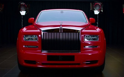 Miliarder zamówił 30 pozłacanych Rolls-Royce`ów