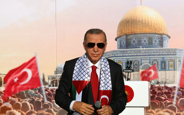 Prezydent Erdogan  podczas wiecu zorganizowanego przez partię AKP w ramach solidarności z Palestyńcz
