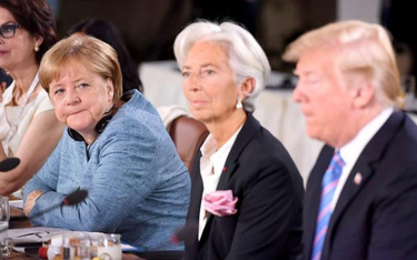 Główni antagoniści: kanclerz Angela Merkel i prezydent Donald Trump. Pomiędzy nimi szefowa MFW Chris